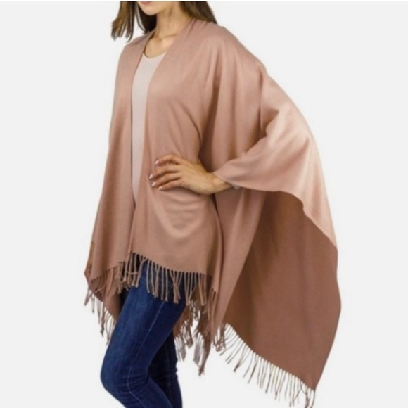 ADRIENNE VITTADINI So Soft Ruana Shawl Fringe Rhinestone NWT OS Boho Coastal - Picture 1 of 9